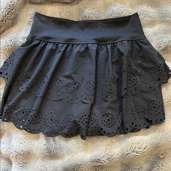 Offline by Aerie Tiered Eyelet Black Tennis Skirt Skort - Picture 2 of 5